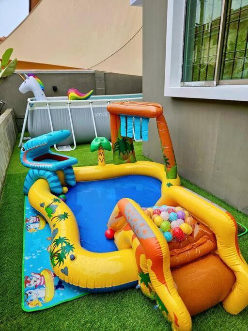 Cozy Holiday Home Karaoke Bbq Bukit Indah Jb Johor Bahru Exterior foto
