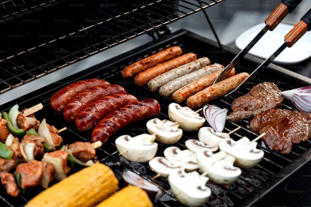 Cozy Holiday Home Karaoke Bbq Bukit Indah Jb Johor Bahru Exterior foto